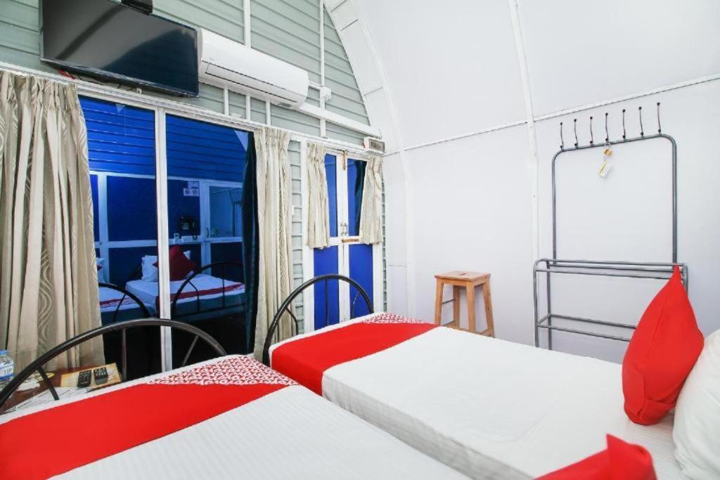 A4 Hostel Colombo Airport - Eco Lodge - Free Pickup & Drop Katunayaka Ngoại thất bức ảnh