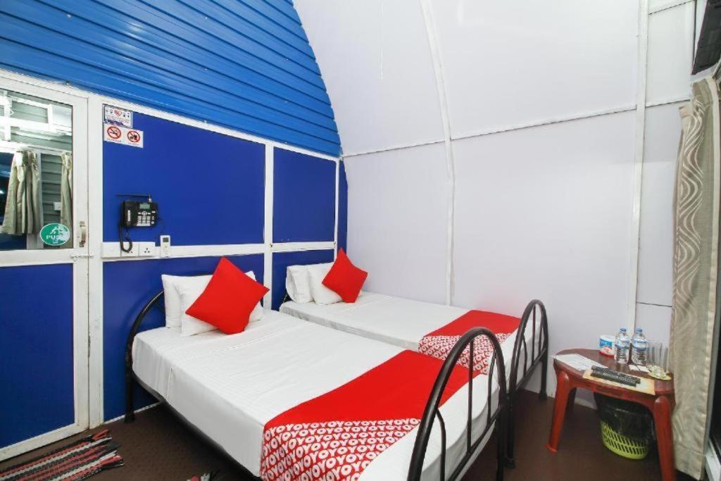 A4 Hostel Colombo Airport - Eco Lodge - Free Pickup & Drop Katunayaka Ngoại thất bức ảnh
